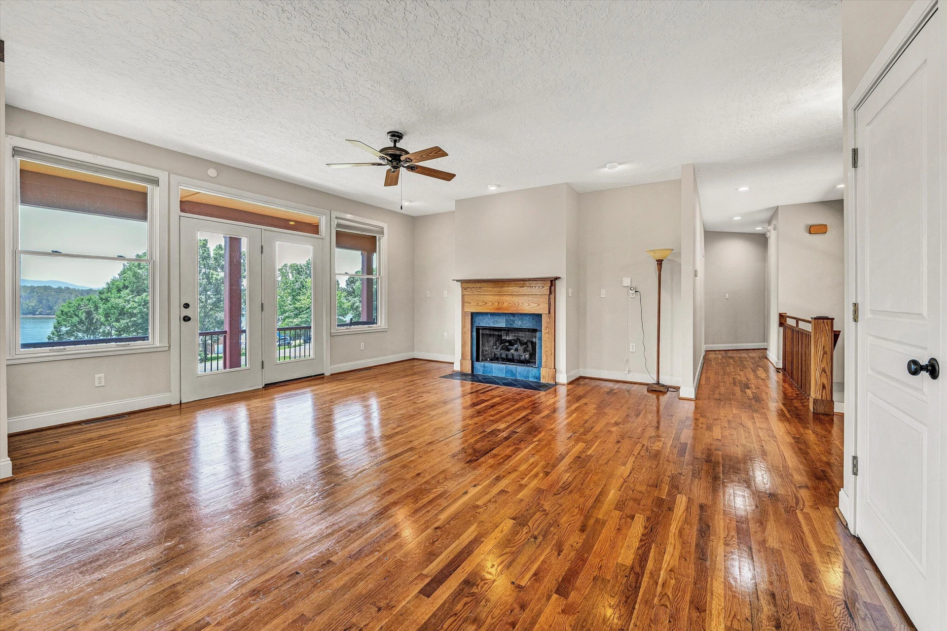 209 Park Shores CIR - Photo 9