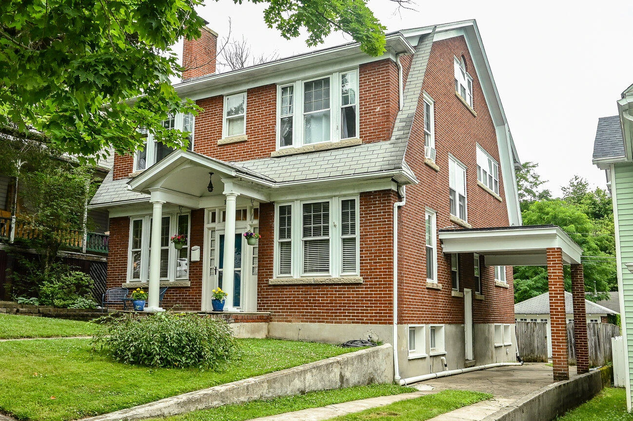 1002 Mccormick BLVD