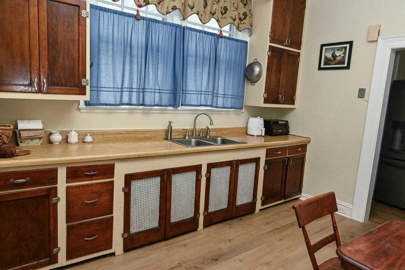 1002 Mccormick BLVD - Photo 26