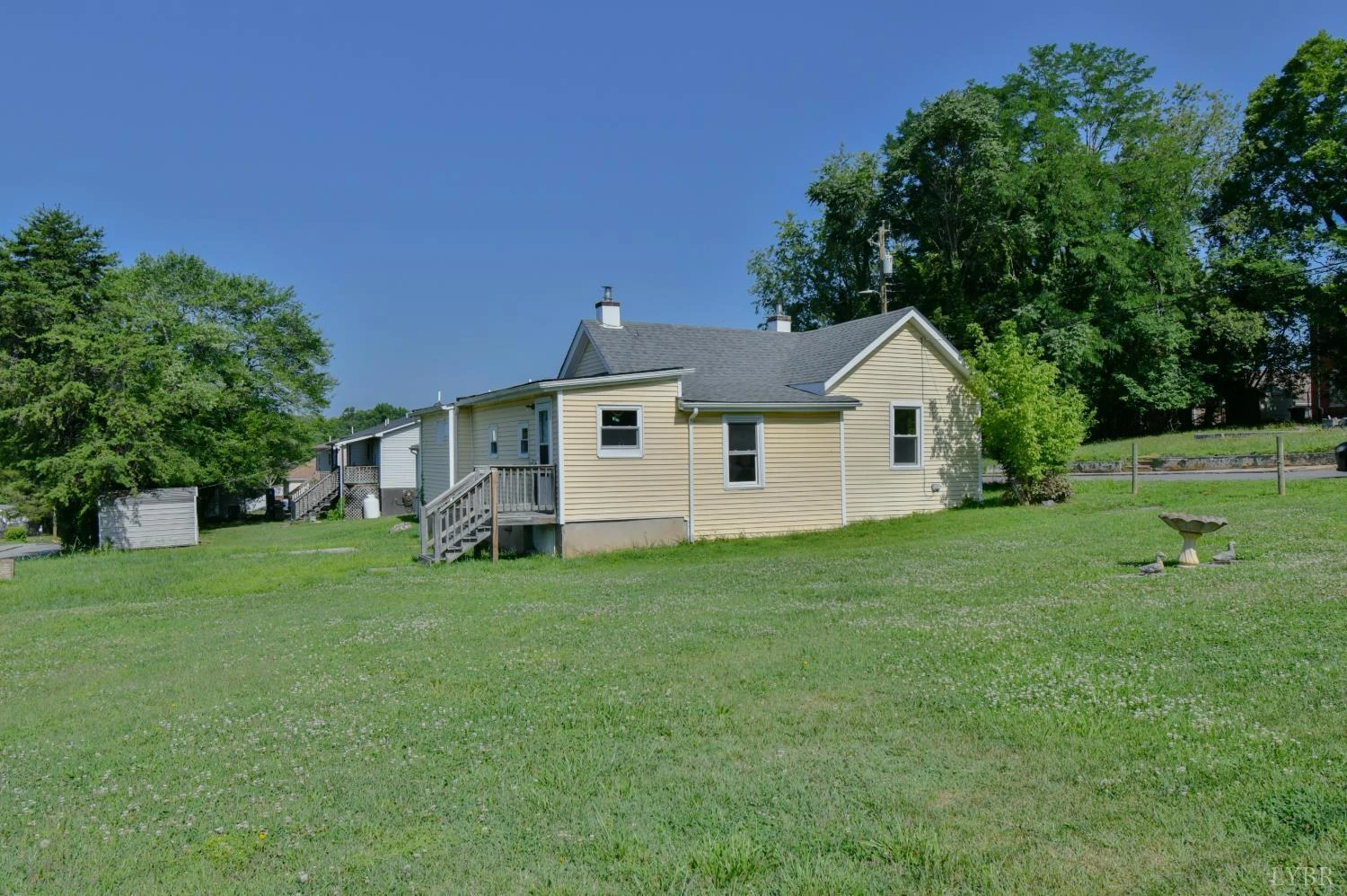 403 W King ST - Photo 20