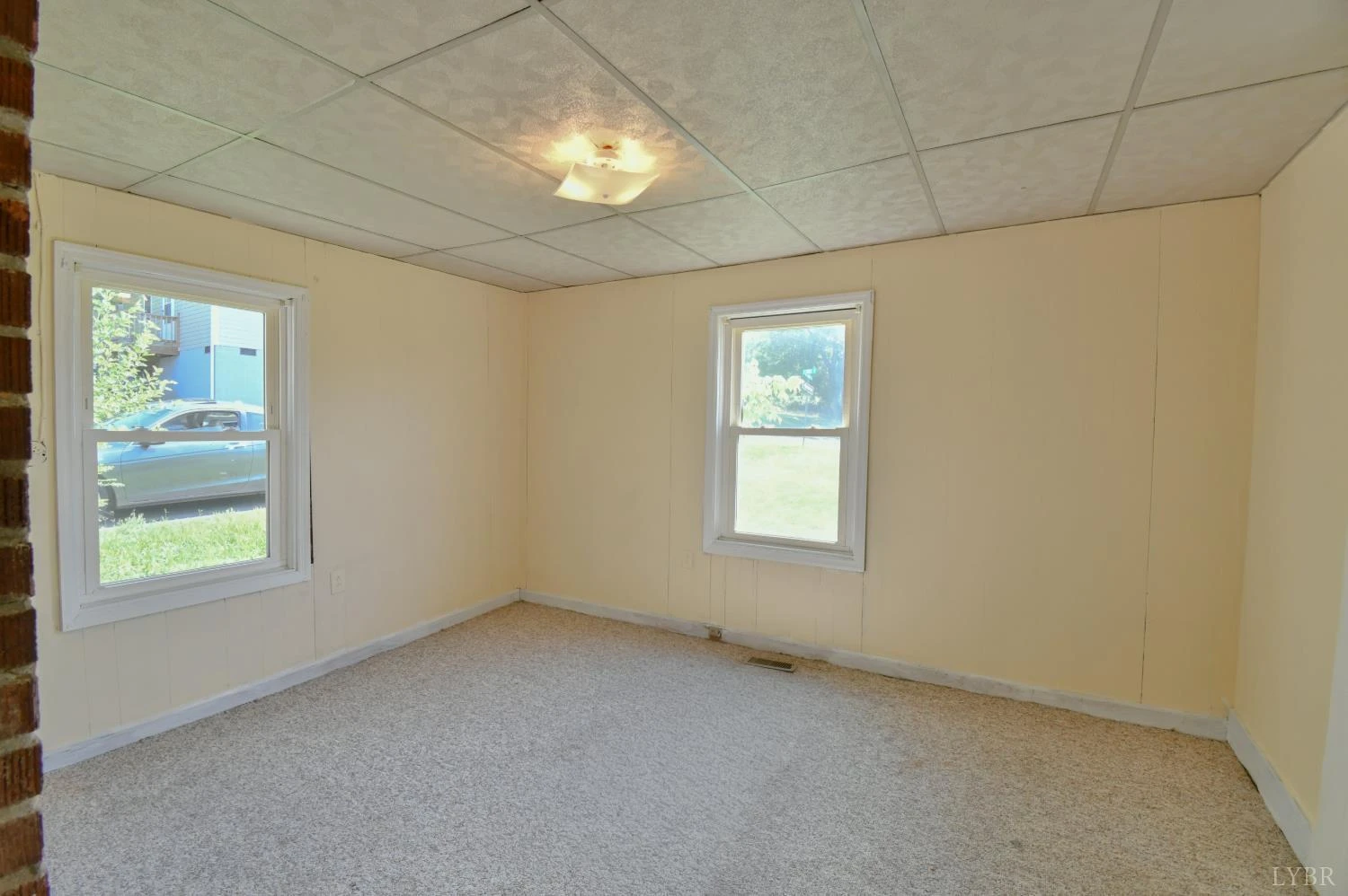 403 W King ST - Photo 6