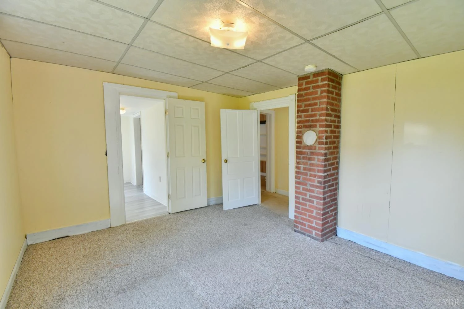 403 W King ST - Photo 7