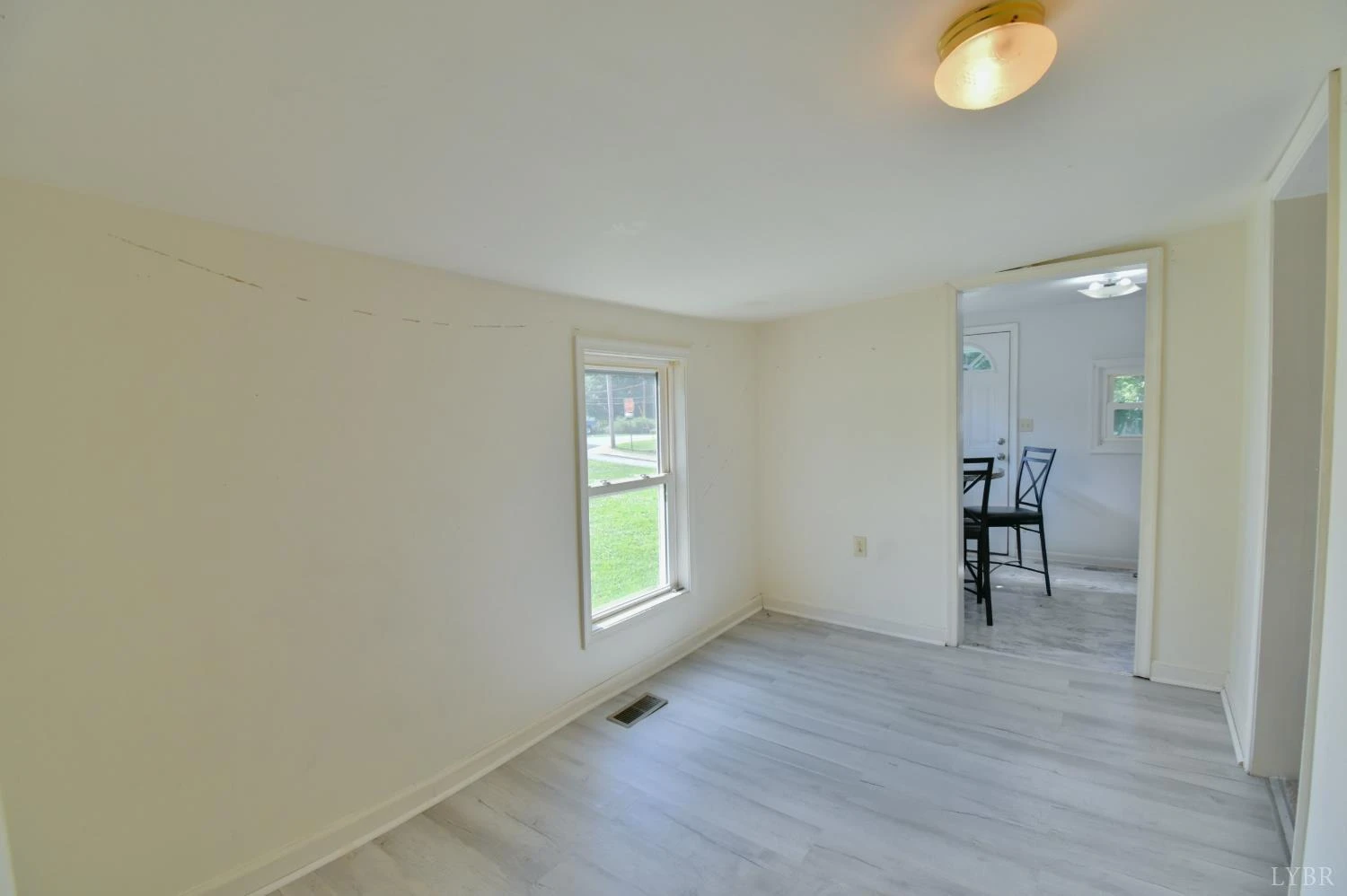 403 W King ST - Photo 8