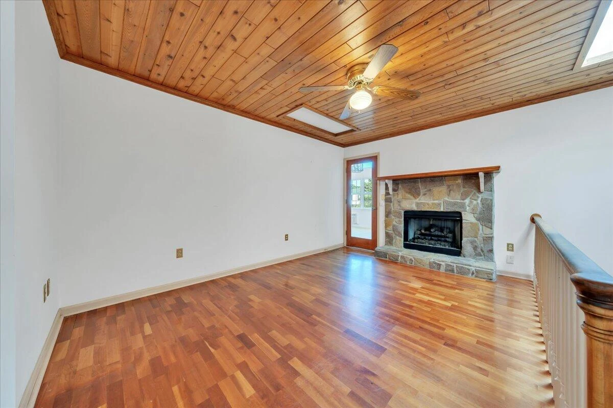 7834 Barrens RD - Photo 8