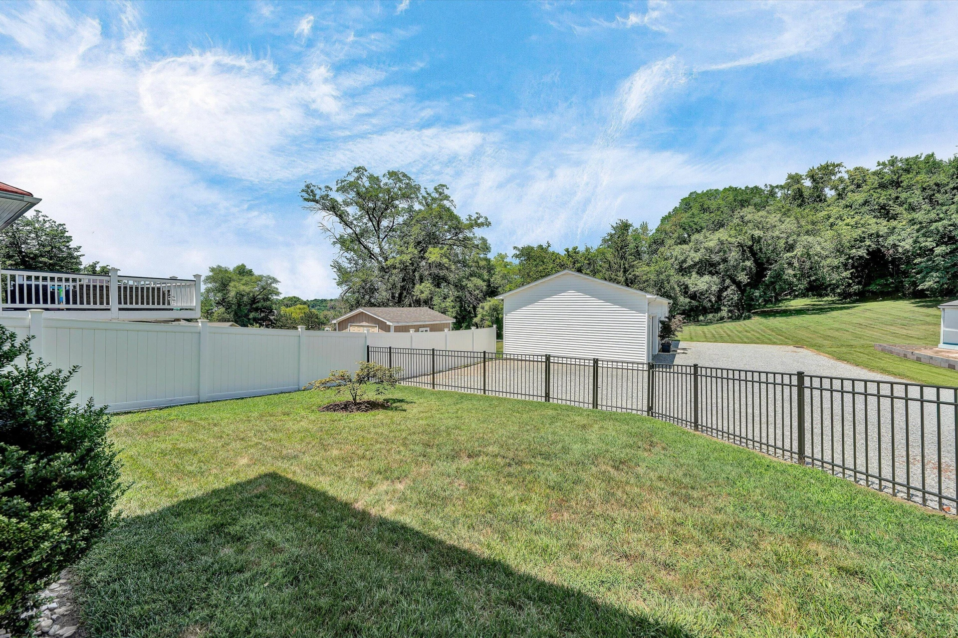 880 Washington AVE - Photo 38