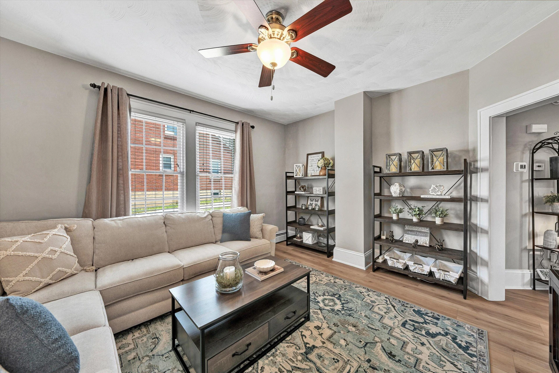 880 E Washington AVE - Photo 14