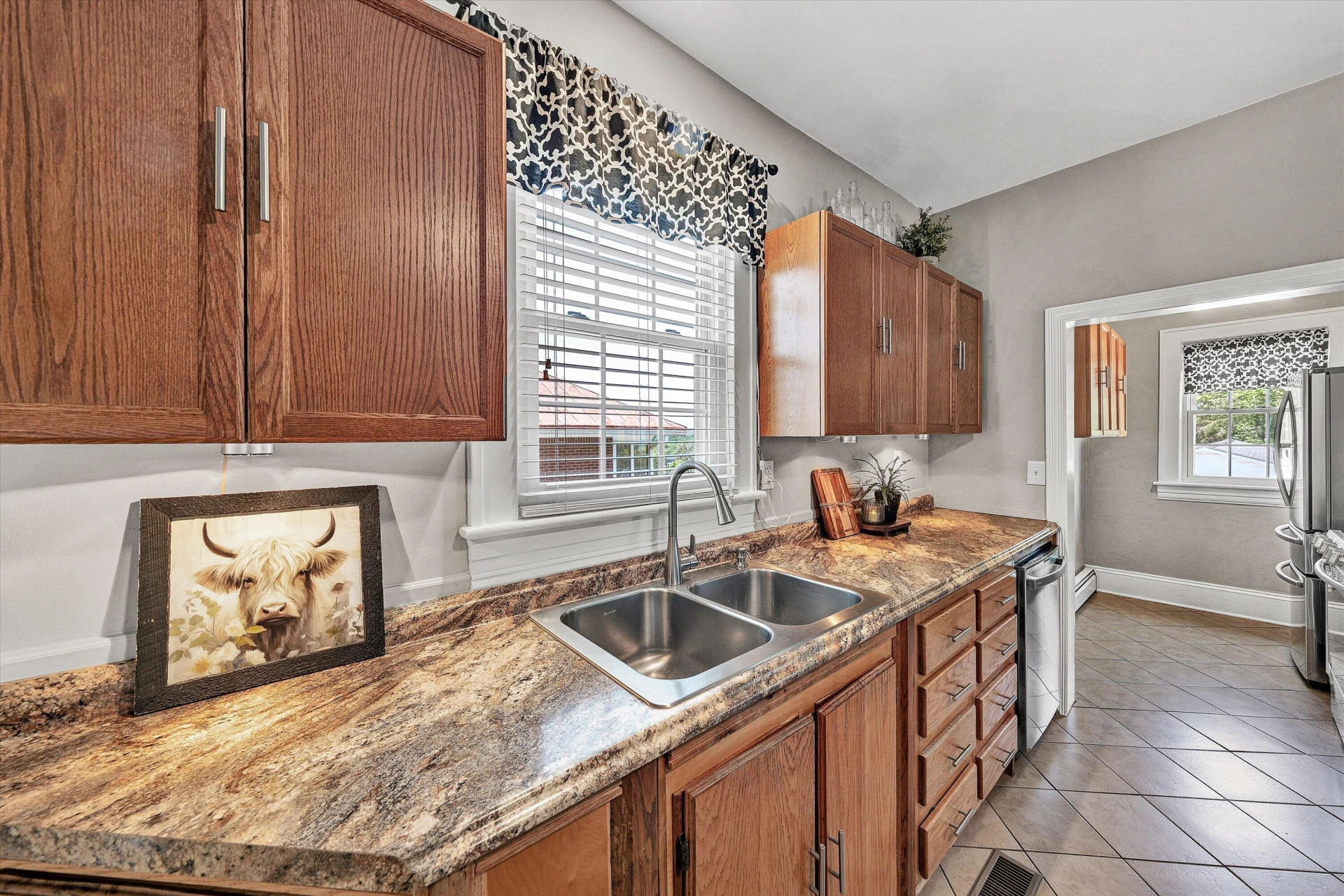 880 E Washington AVE - Photo 16