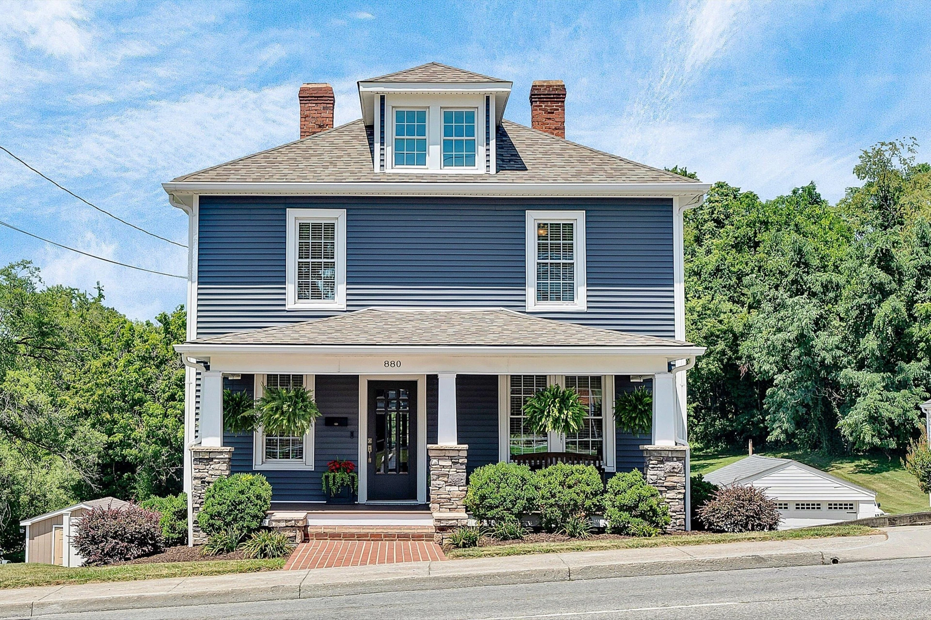 880 E Washington AVE - Photo 4