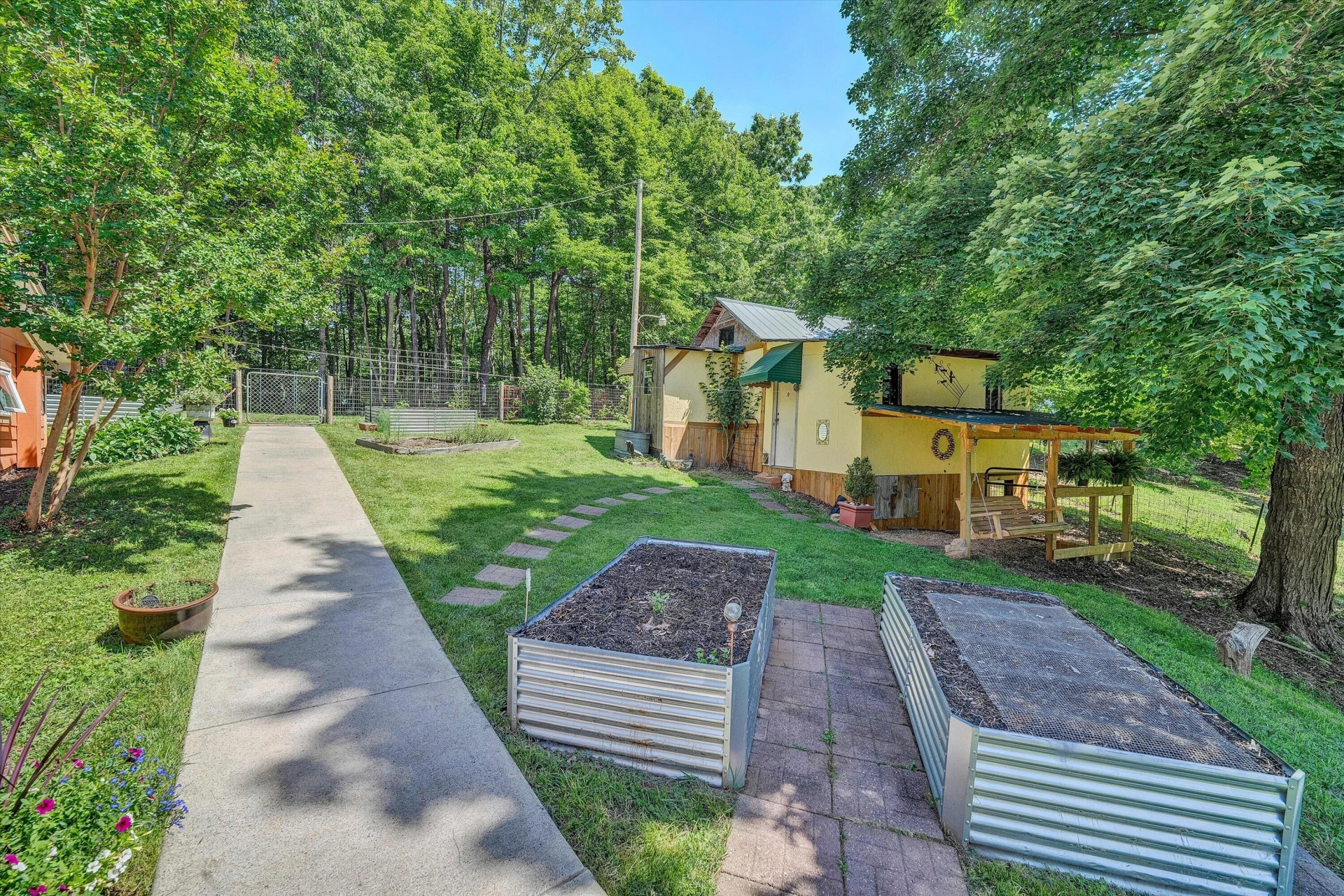 517 Elmer LN - Photo 40