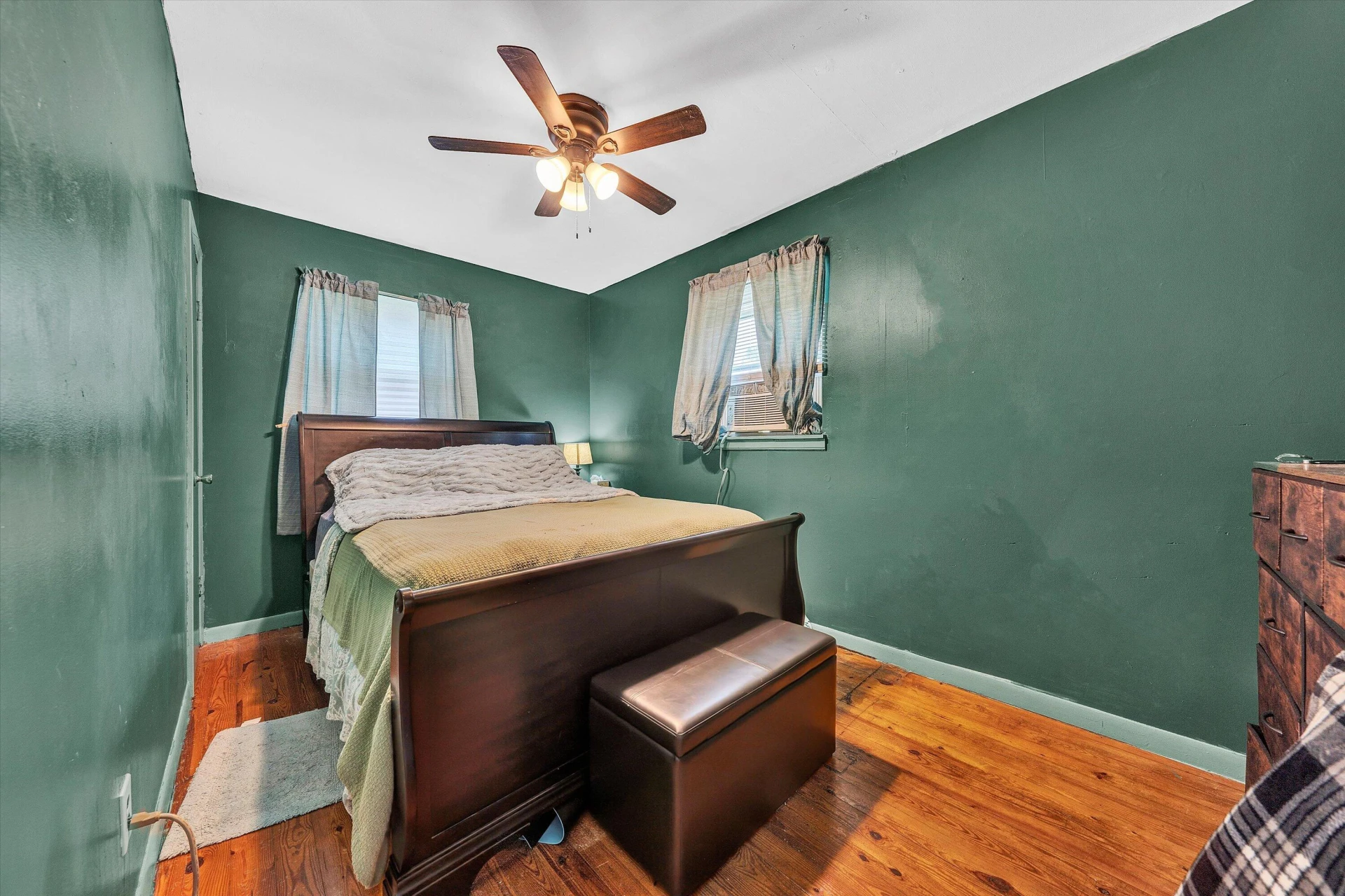2252 Kenwood BLVD SE - Photo 3