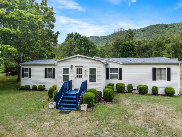 5583 Bradshaw RD, Salem, VA, 24153