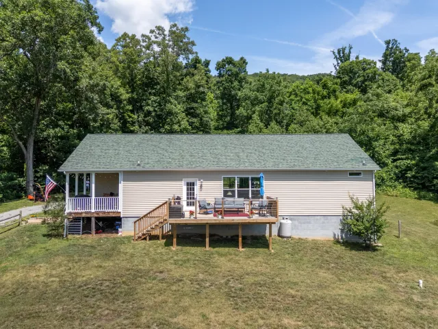 68 Paradise LN, Troutville, VA, 24175