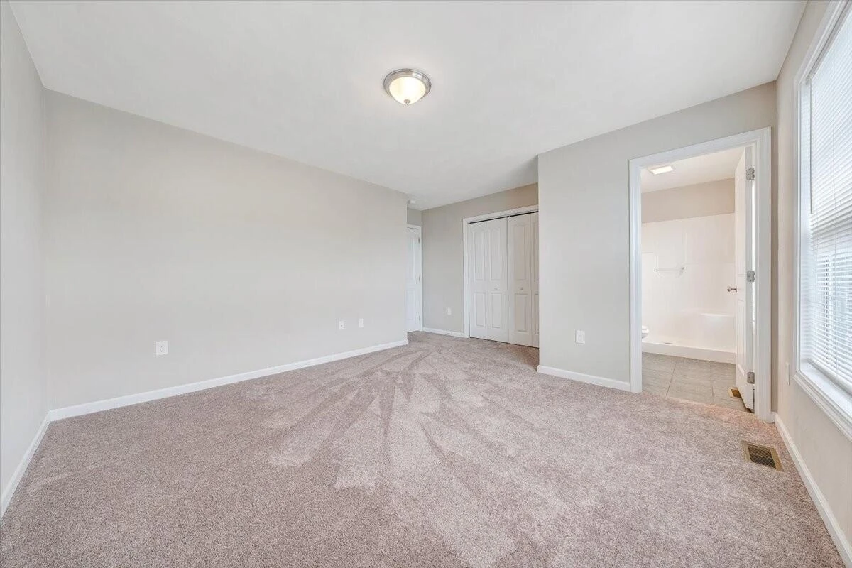 1062 Brandon AVE SW - Photo 6