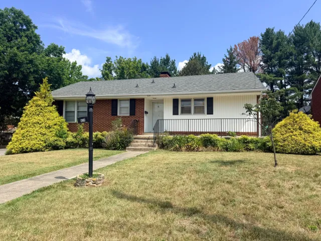 929 Logan ST, Salem, VA, 24153