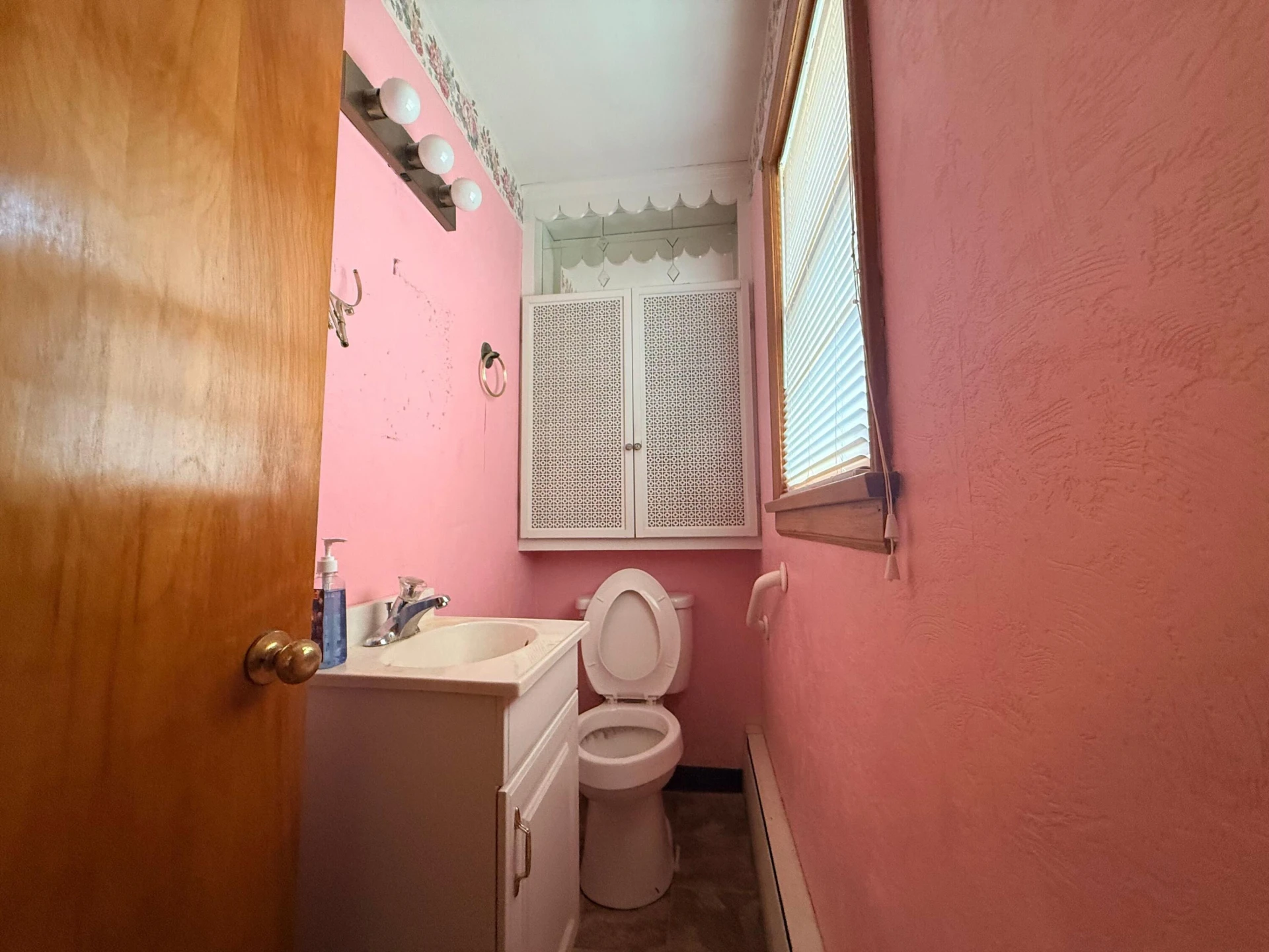 929 Logan ST - Photo 7