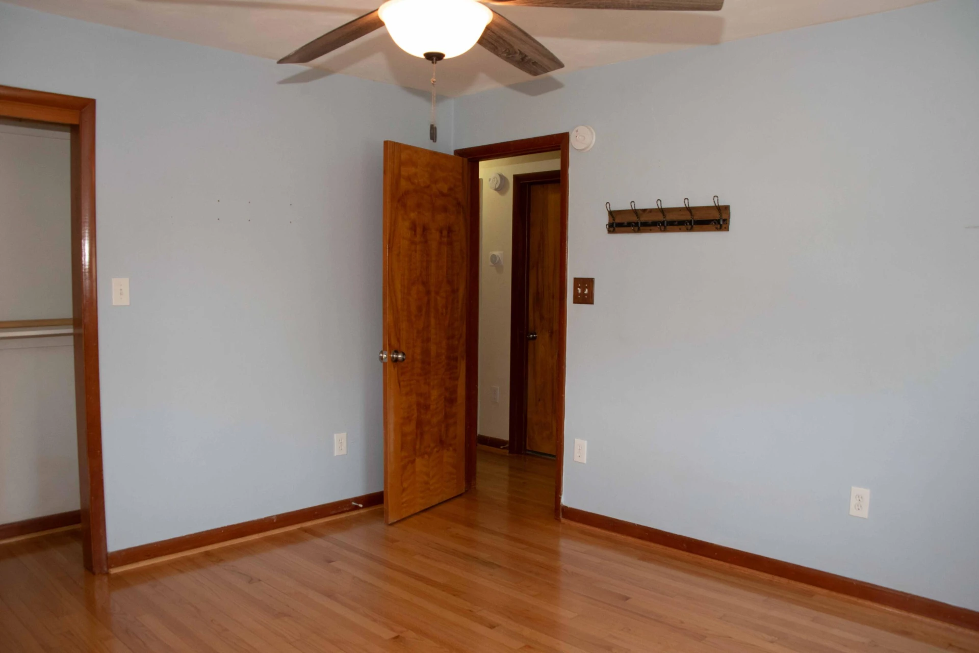6038 Thornrose RD - Photo 33