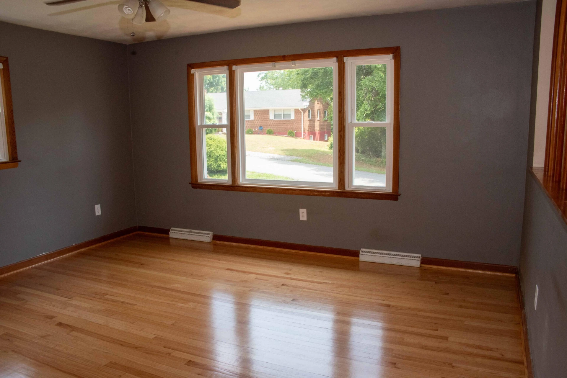 6038 Thornrose RD - Photo 37