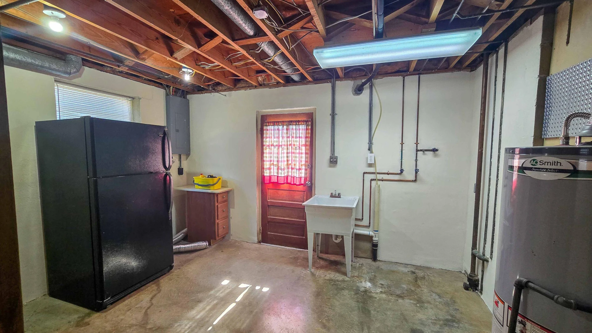 6038 Thornrose RD - Photo 63
