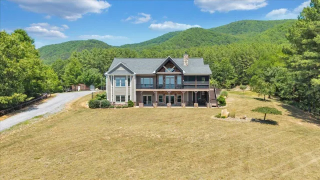 890 Blain RD