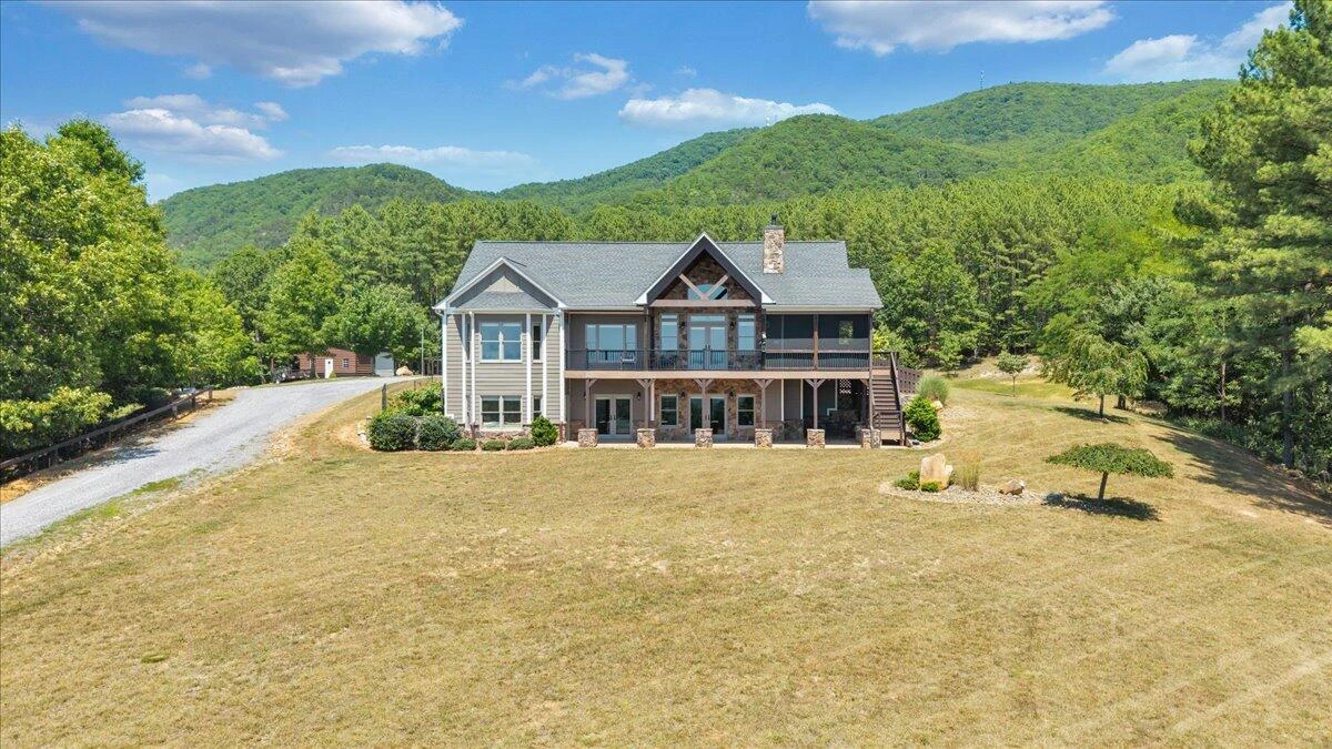 890 Blain RD