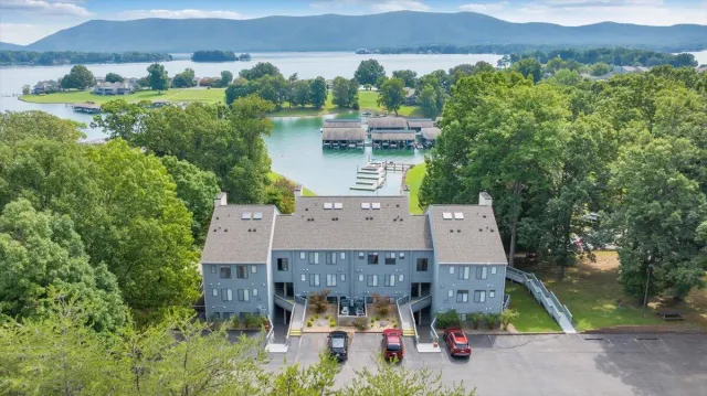 290 Sailors Cove DR, Moneta, VA, 24121