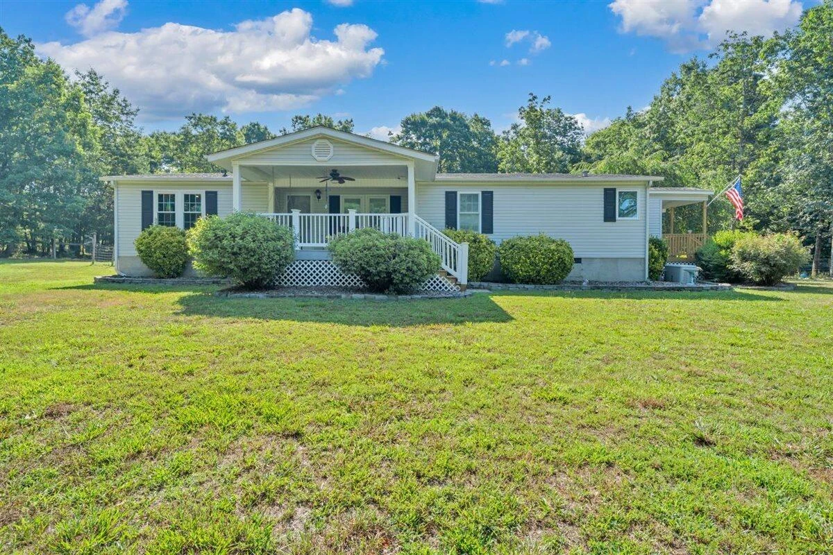 885 Clearwater DR