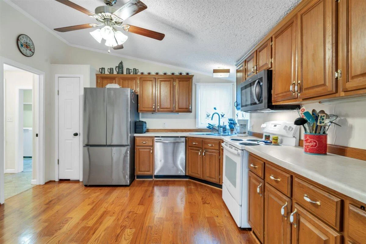 885 Clearwater DR - Photo 13