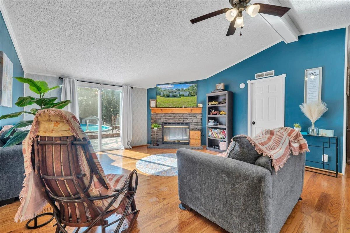 885 Clearwater DR - Photo 4