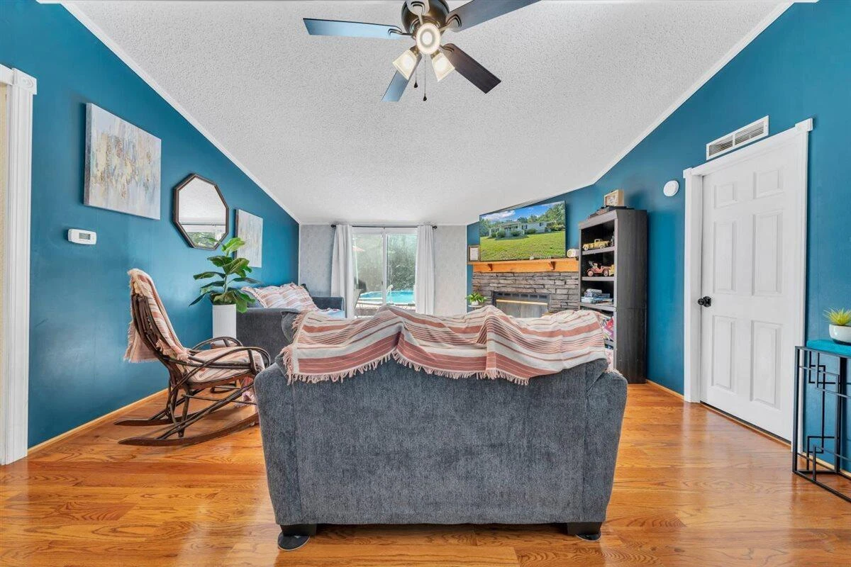 885 Clearwater DR - Photo 5