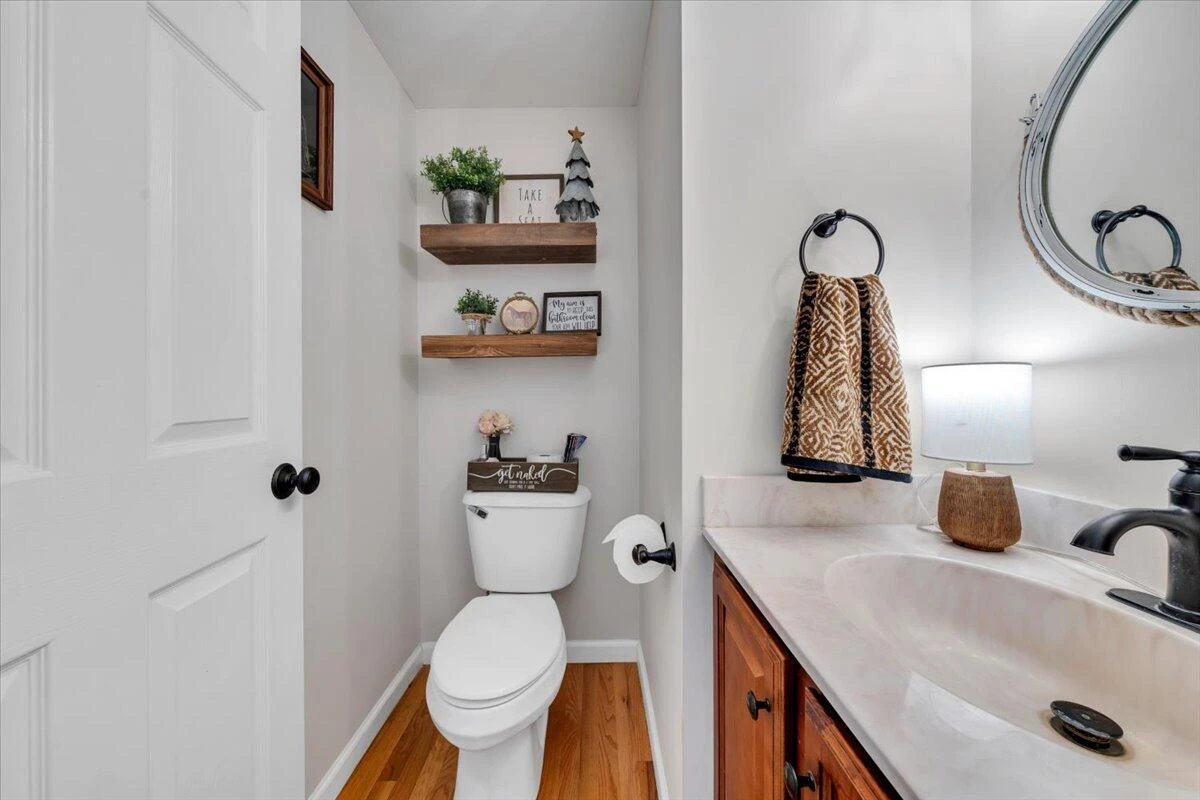 1054 Allendale DR - Photo 24