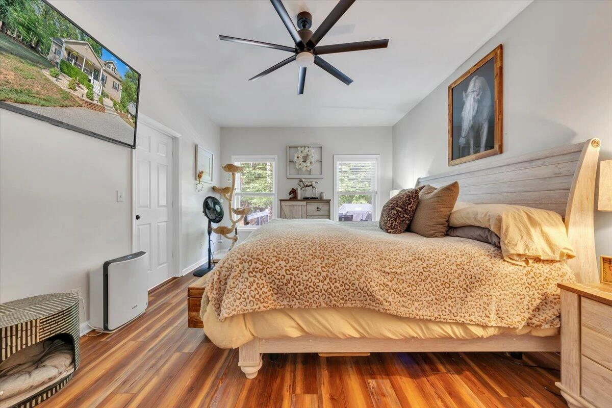 1054 Allendale DR - Photo 26