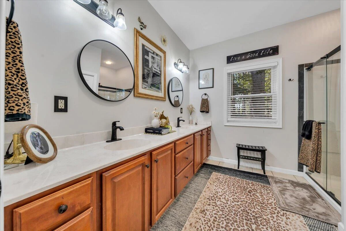 1054 Allendale DR - Photo 28
