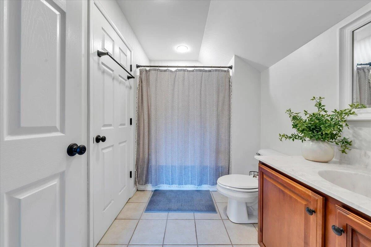 1054 Allendale DR - Photo 34