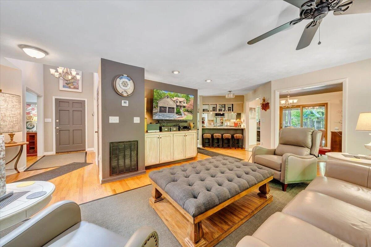 3490 Pine DR - Photo 2