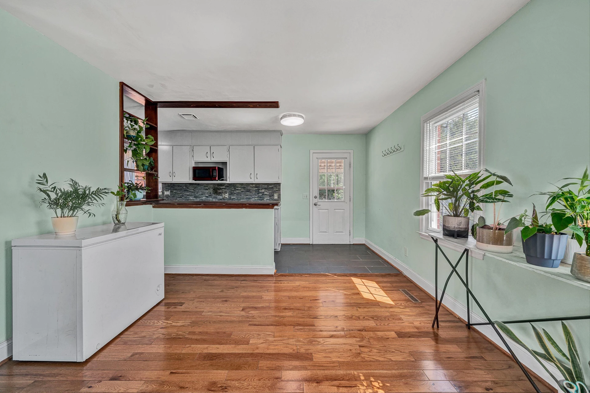 2425 Edinburgh DR NW - Photo 10