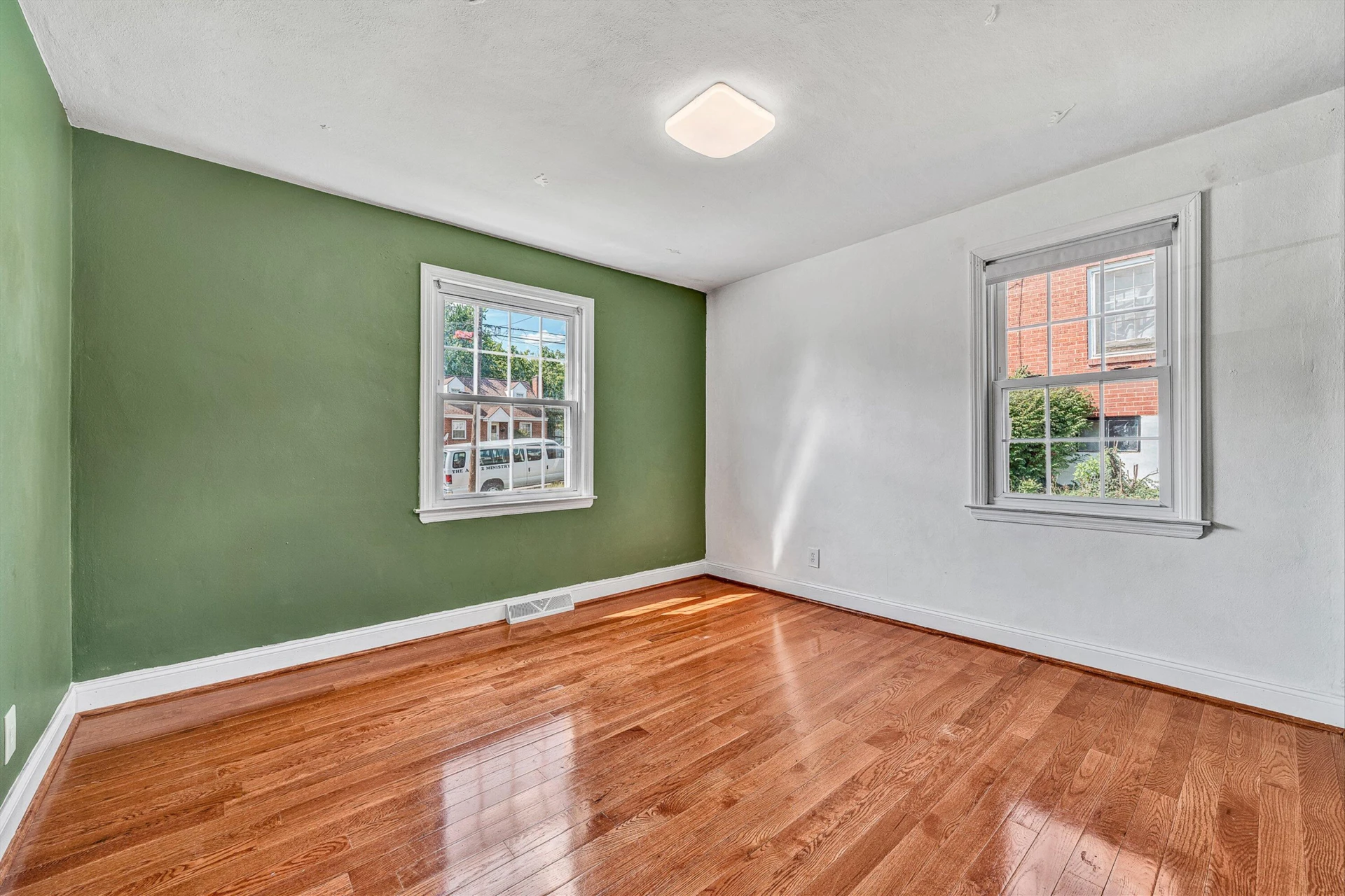 2425 Edinburgh DR NW - Photo 21