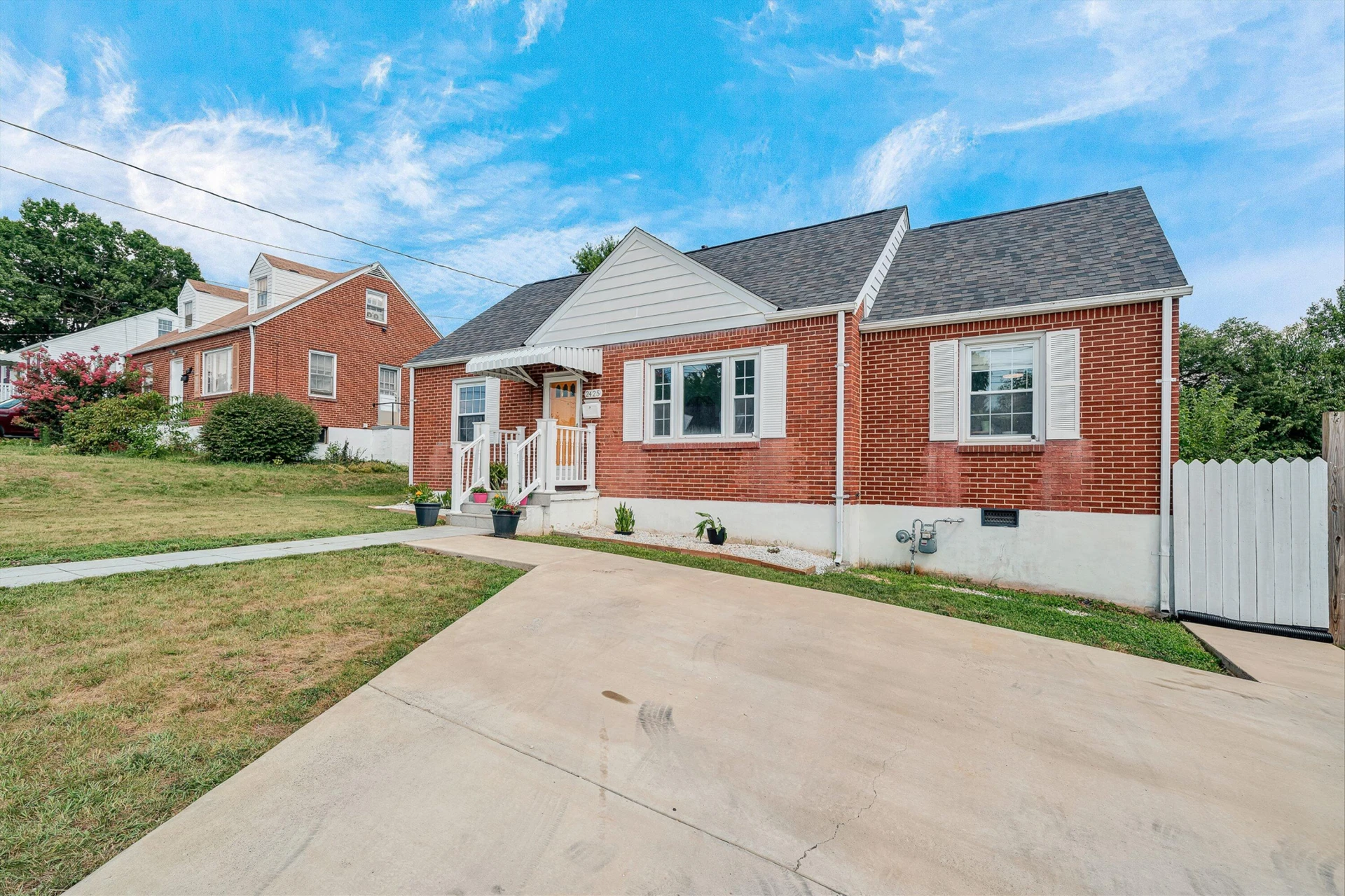 2425 Edinburgh DR NW - Photo 3