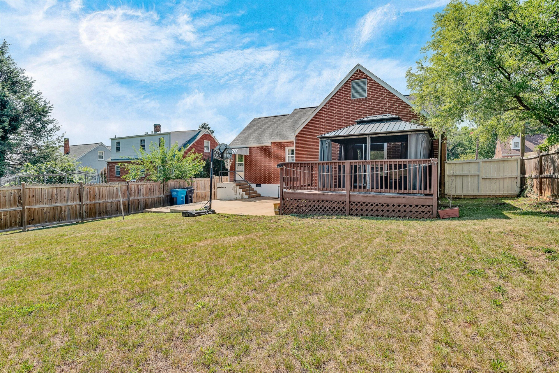 2425 Edinburgh DR NW - Photo 38