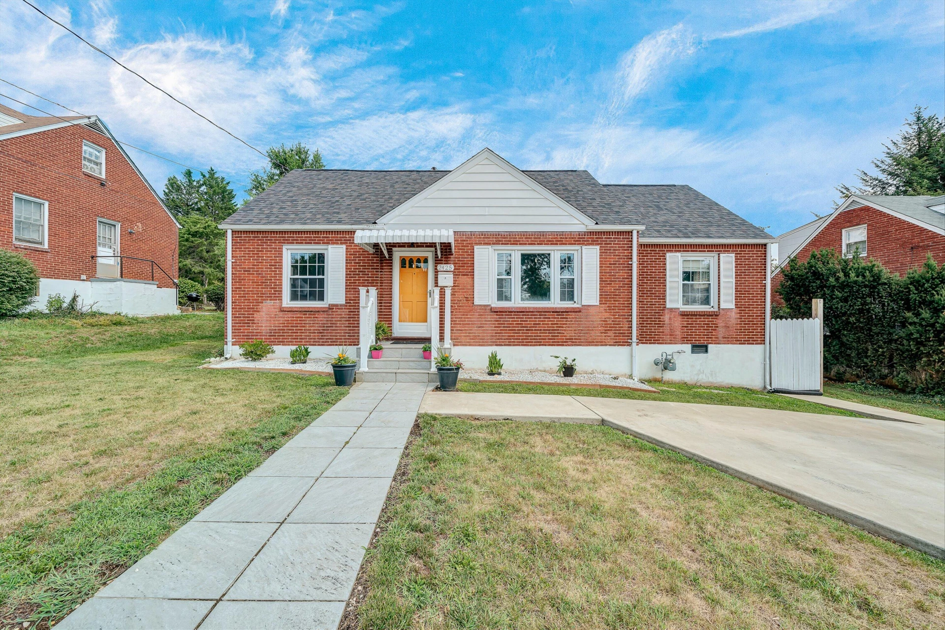 2425 Edinburgh DR NW - Photo 4