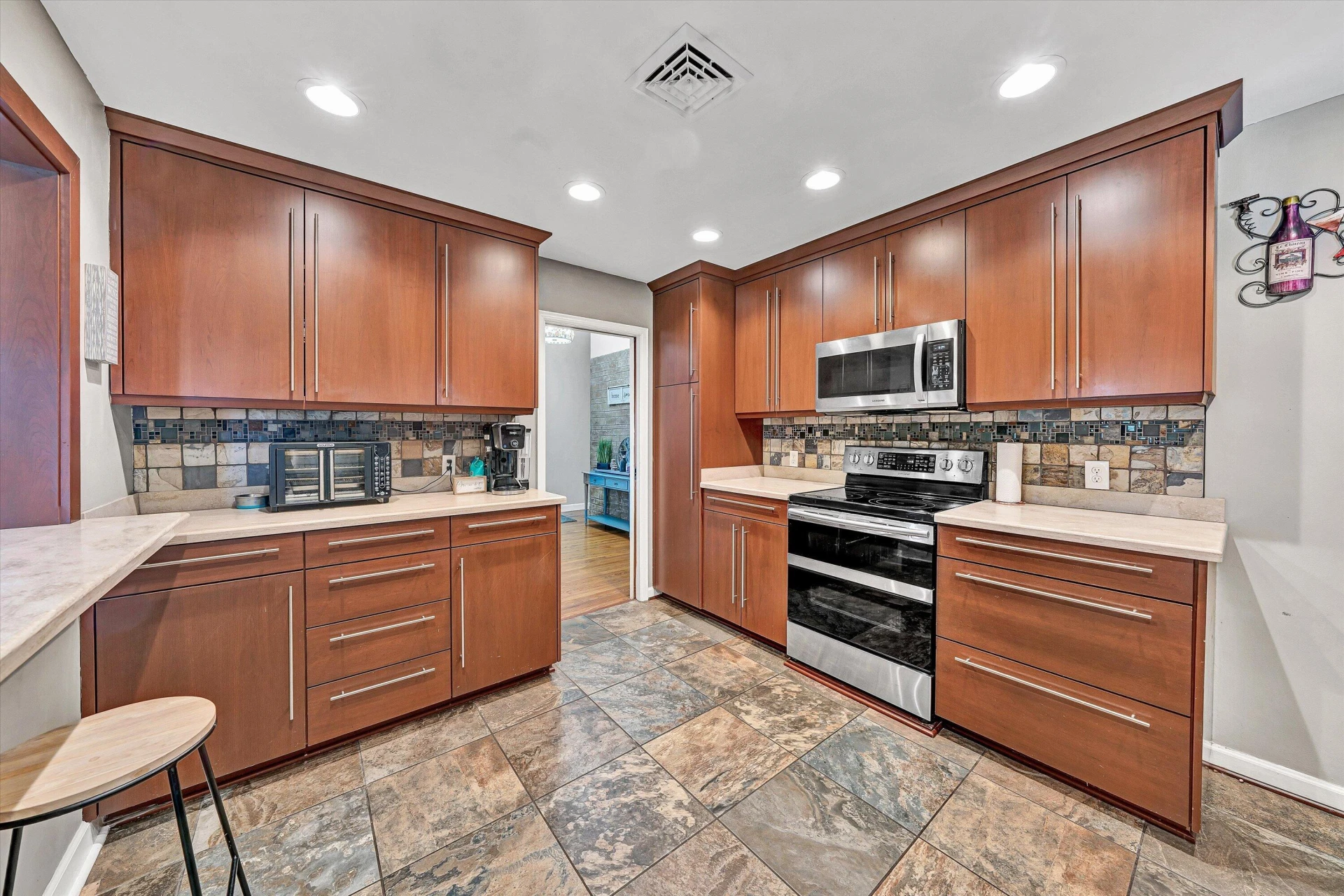 7015 Greenway DR - Photo 16