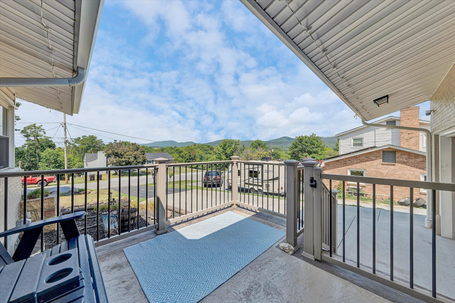 7015 Greenway DR - Photo 4