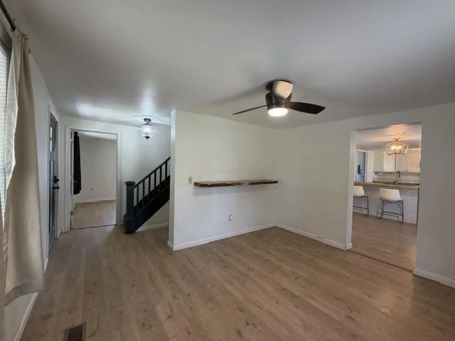 197 Bridge ST N - Photo 5