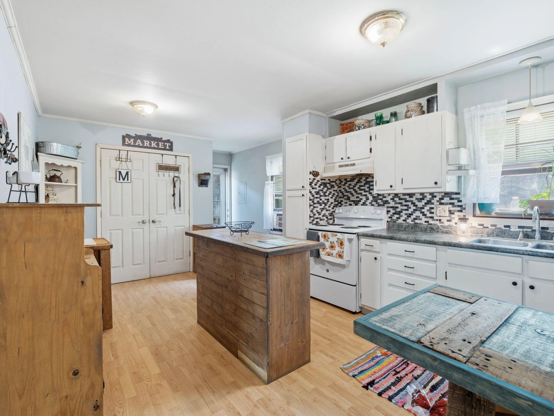 897 Southland DR - Photo 10