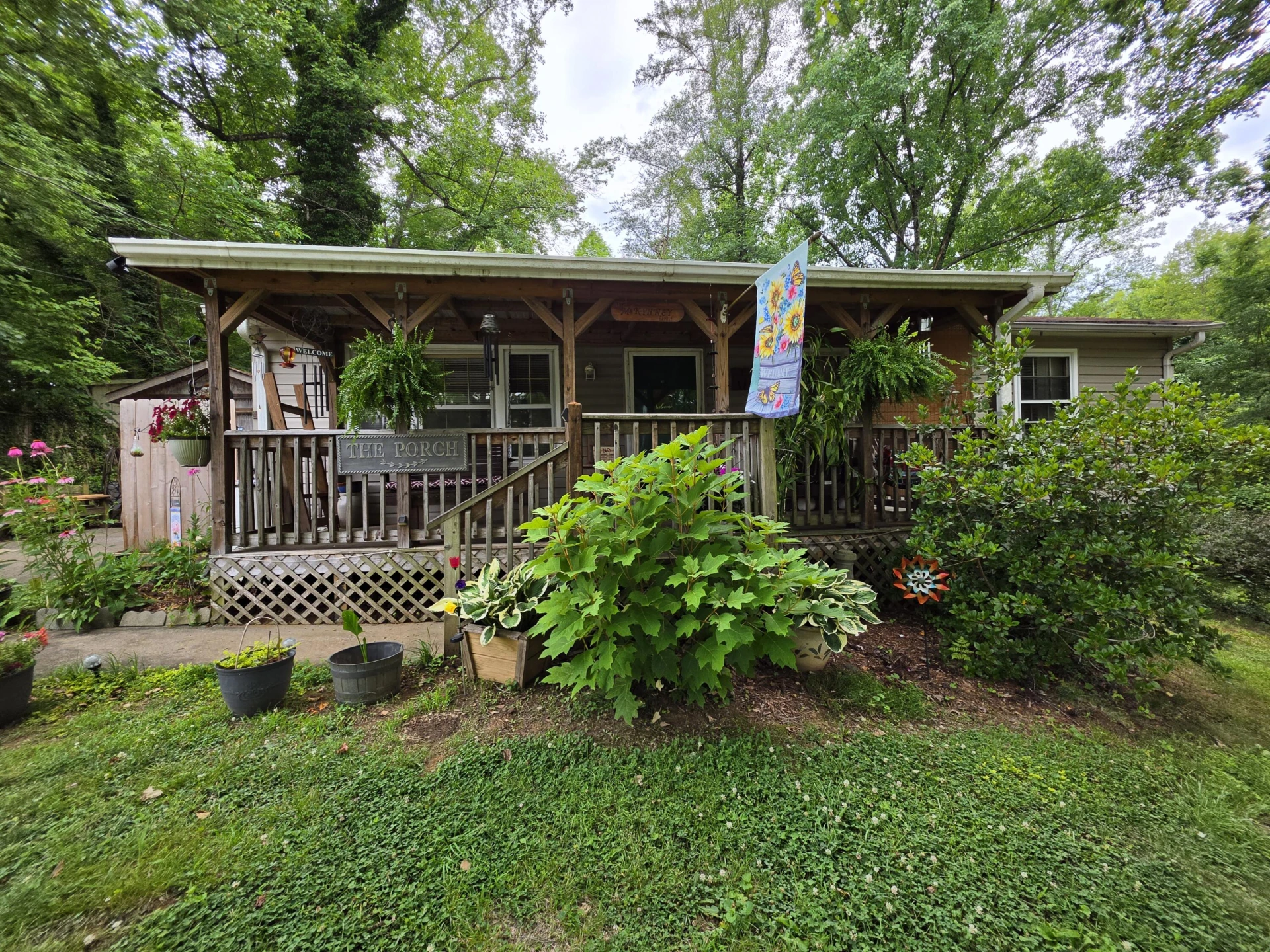 897 Southland DR - Photo 2