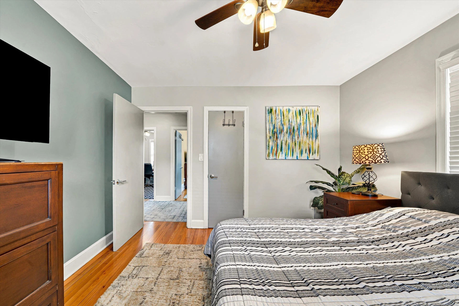 2604 Vancouver DR NW - Photo 14