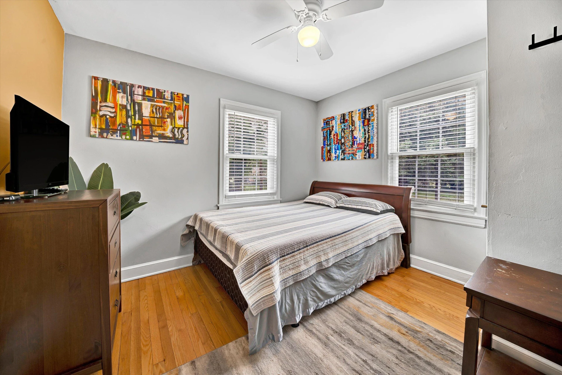 2604 Vancouver DR NW - Photo 17