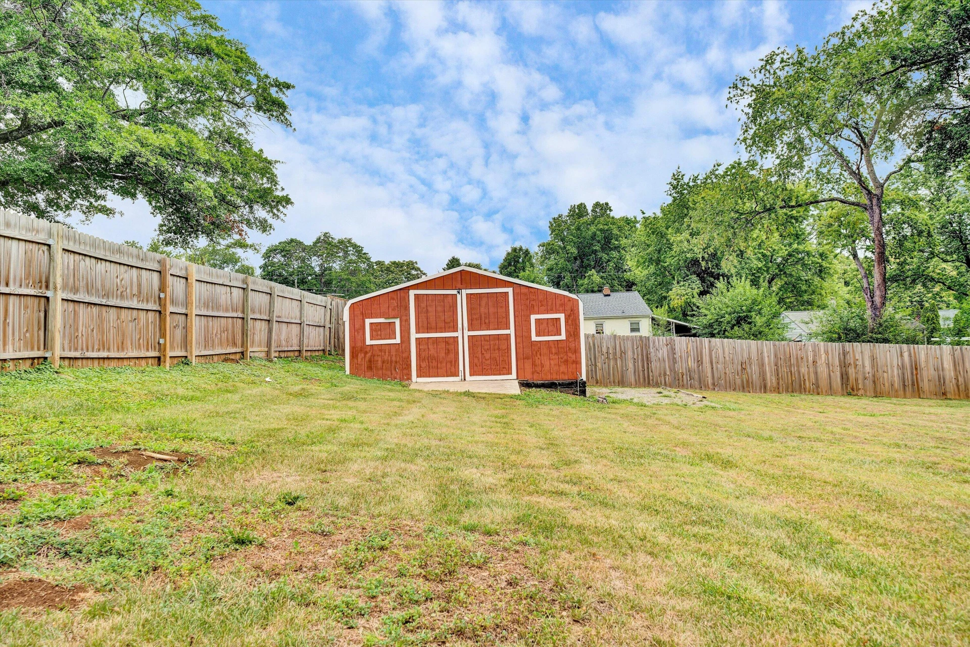 2604 Vancouver DR NW - Photo 22