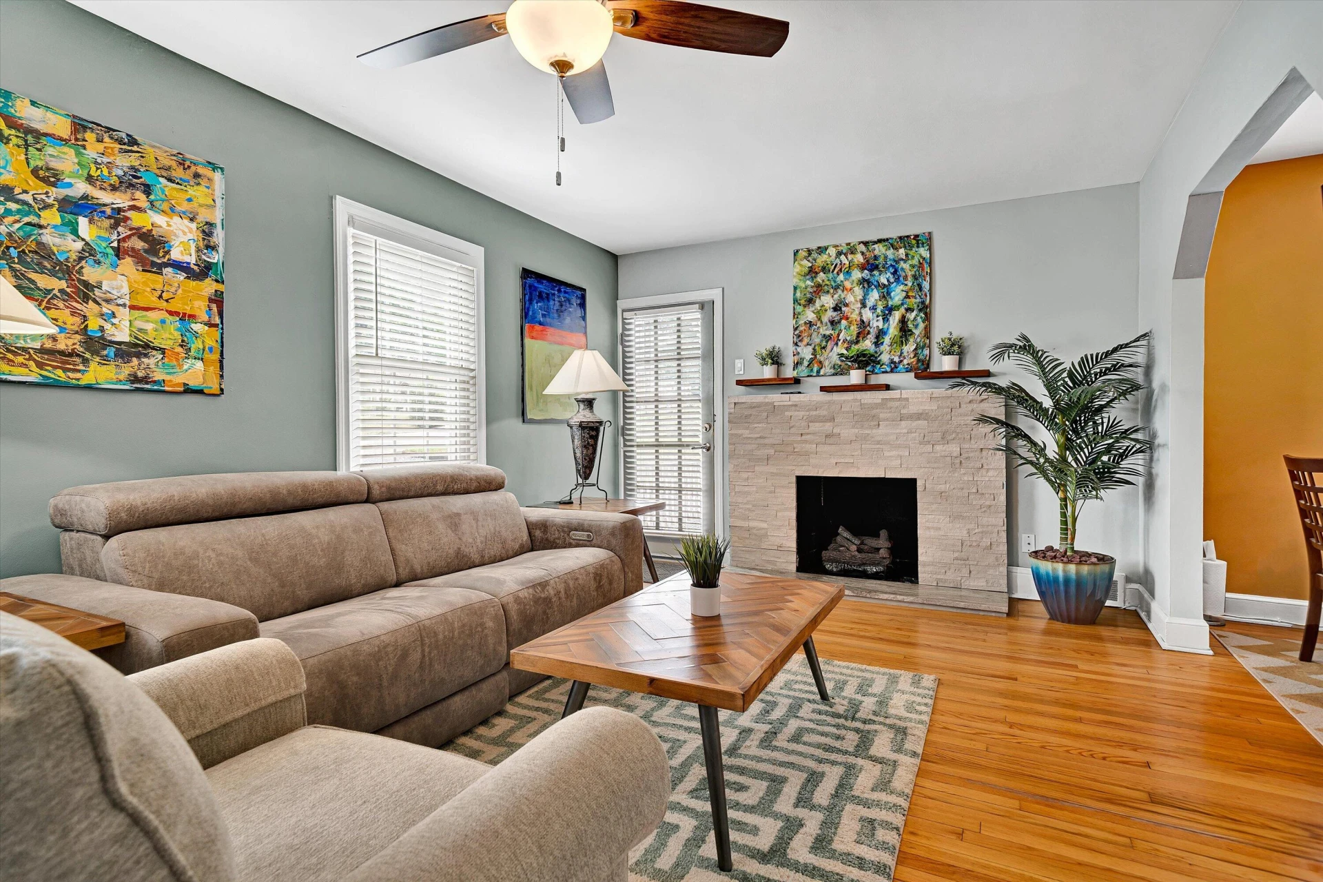 2604 Vancouver DR NW - Photo 4