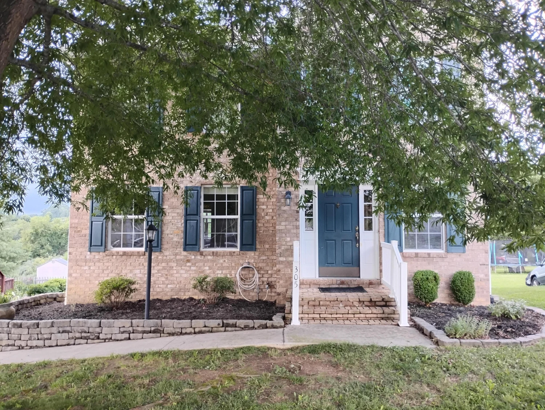 305 Sequoia CIR NW - Photo 2