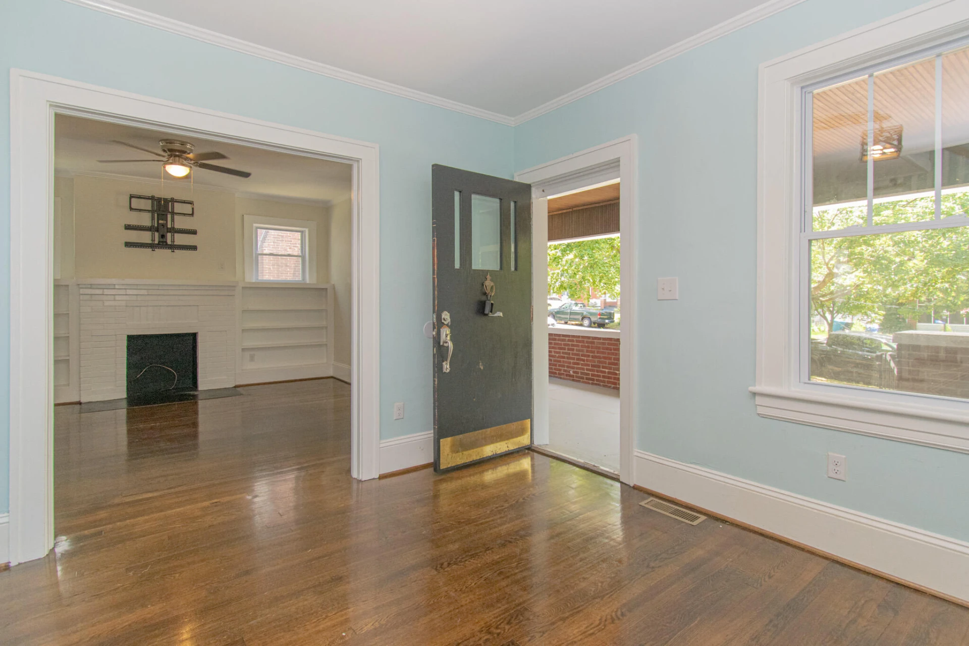 1519 Westover AVE SW - Photo 3